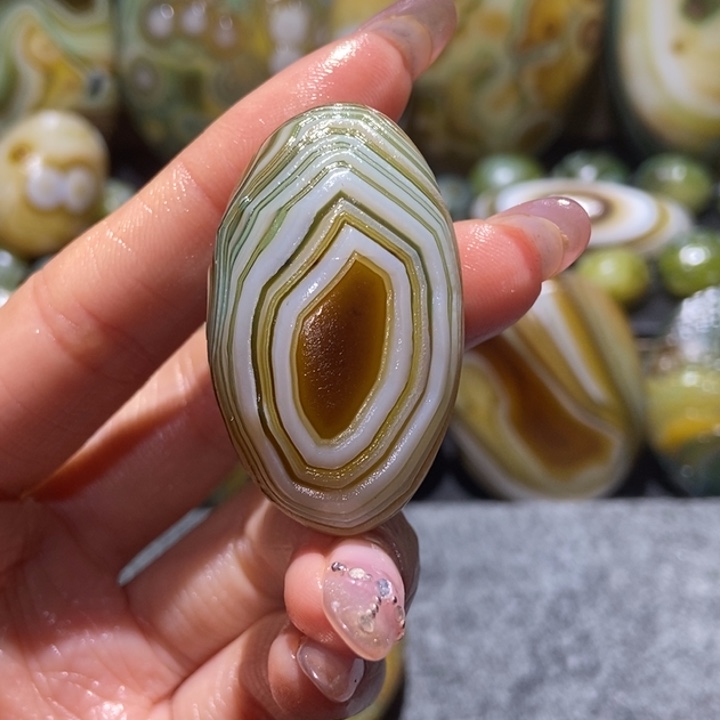 【闪购商品】玛瑙/玉髓珠宝奇石未镶嵌w*