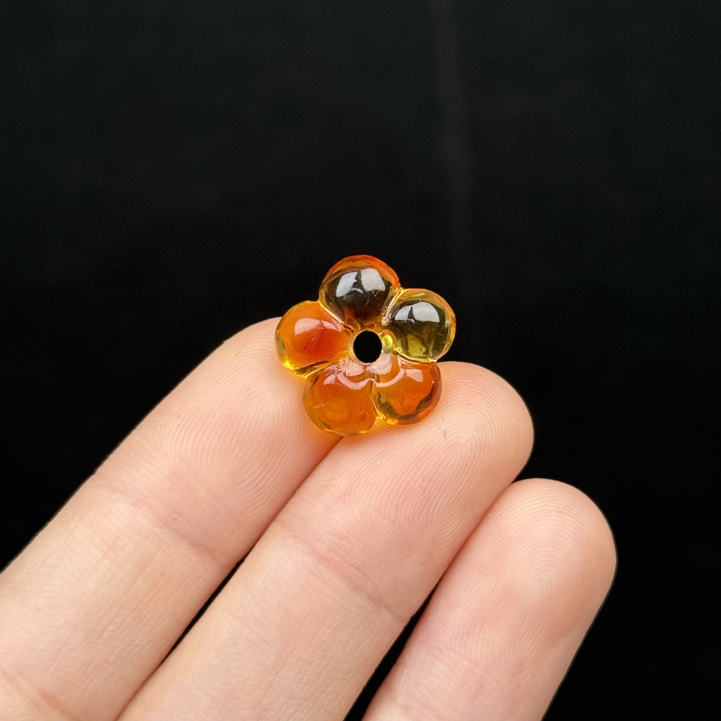 K1368天然原矿蜜蜡 小五瓣花15.3*6mm 支持鉴定 假一罚十