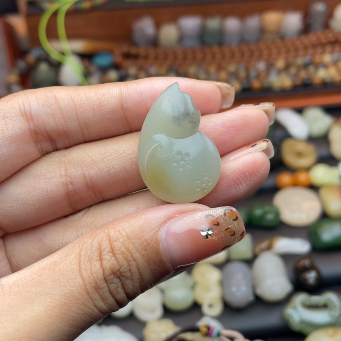 和田玉颈饰未镶嵌