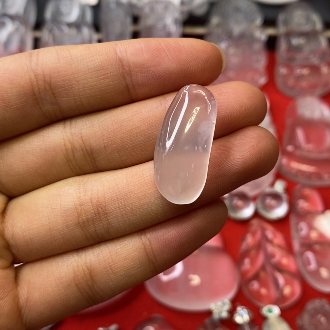 石英质玉未镶嵌吊坠