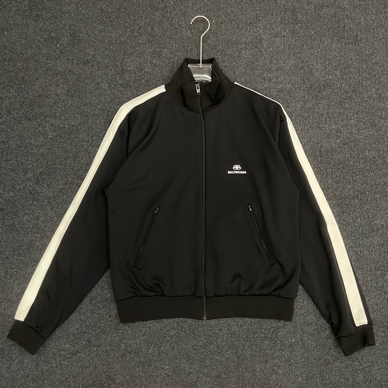99新 Balenciaga/巴黎世家 小标刺绣logo校服外套/尺码48