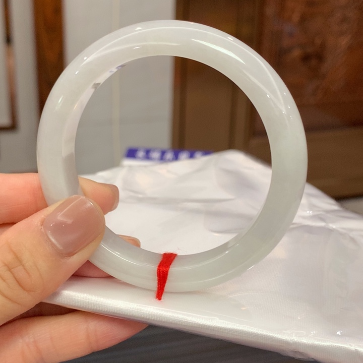 翡翠手镯未镶嵌翡翠手镯未镶嵌54.8圈口