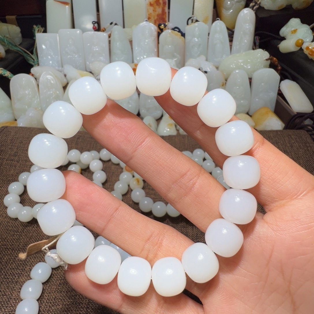 和田玉手串未镶嵌遗*