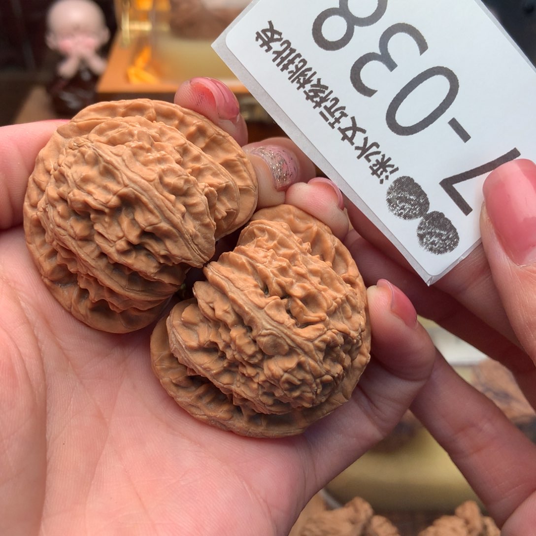 文玩核桃把件42闷白