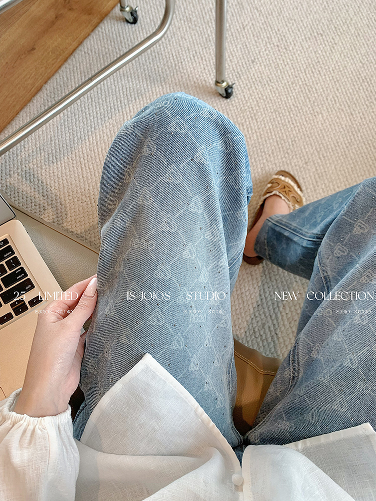 春夏新款高级轻奢定制彩色羽毛烫钻直筒牛仔裤女高腰显瘦阔腿长裤