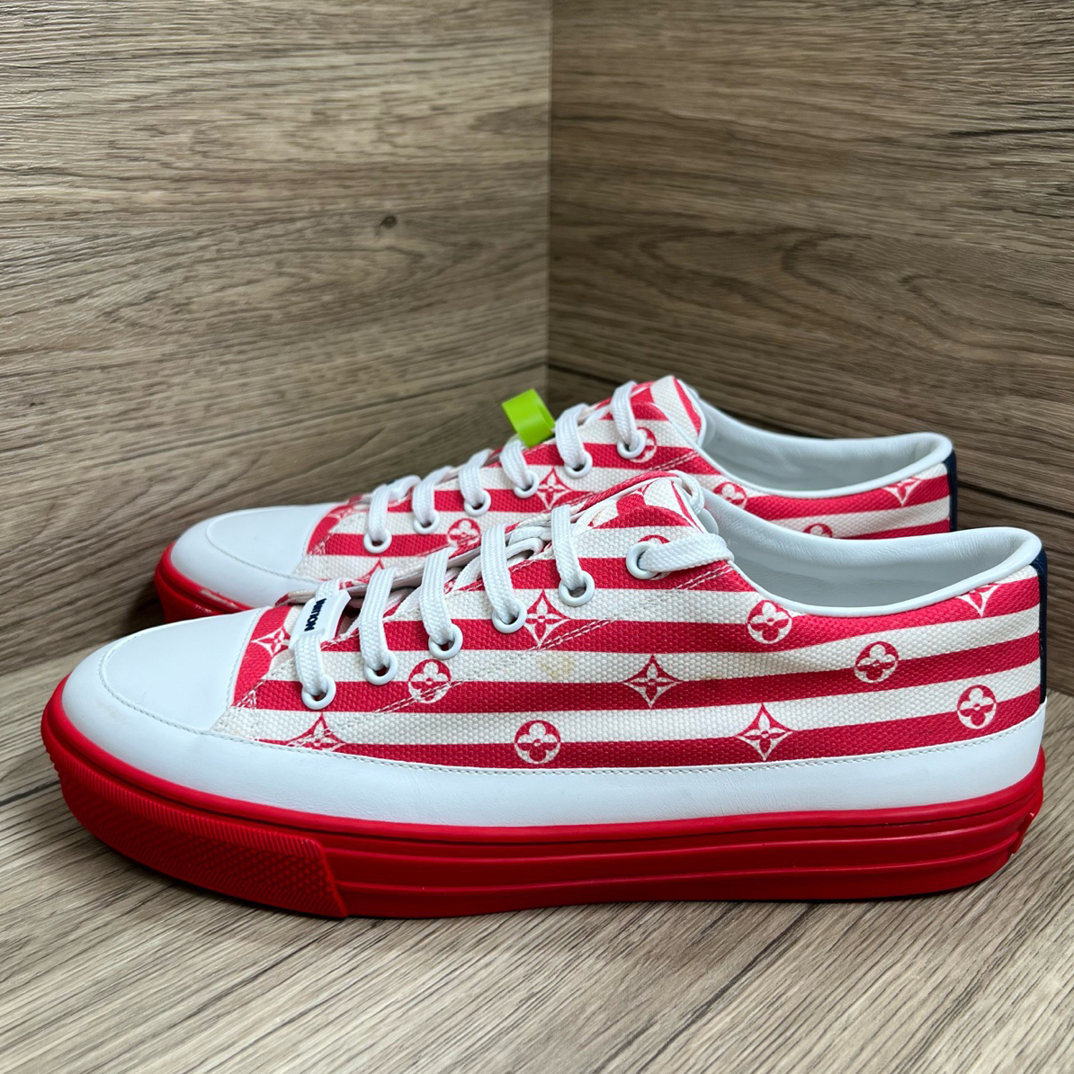 99新 LouisVuitton/路易威登 Stellar 白红条纹帆布板鞋 40码