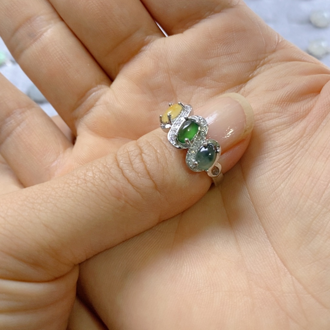 奶***包未镶嵌戒指翡翠缅甸