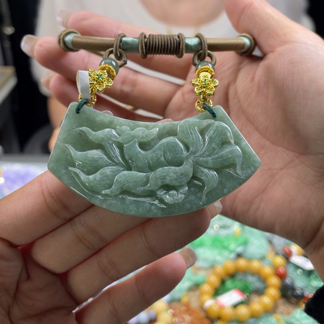 翡翠未镶嵌颈饰代编织