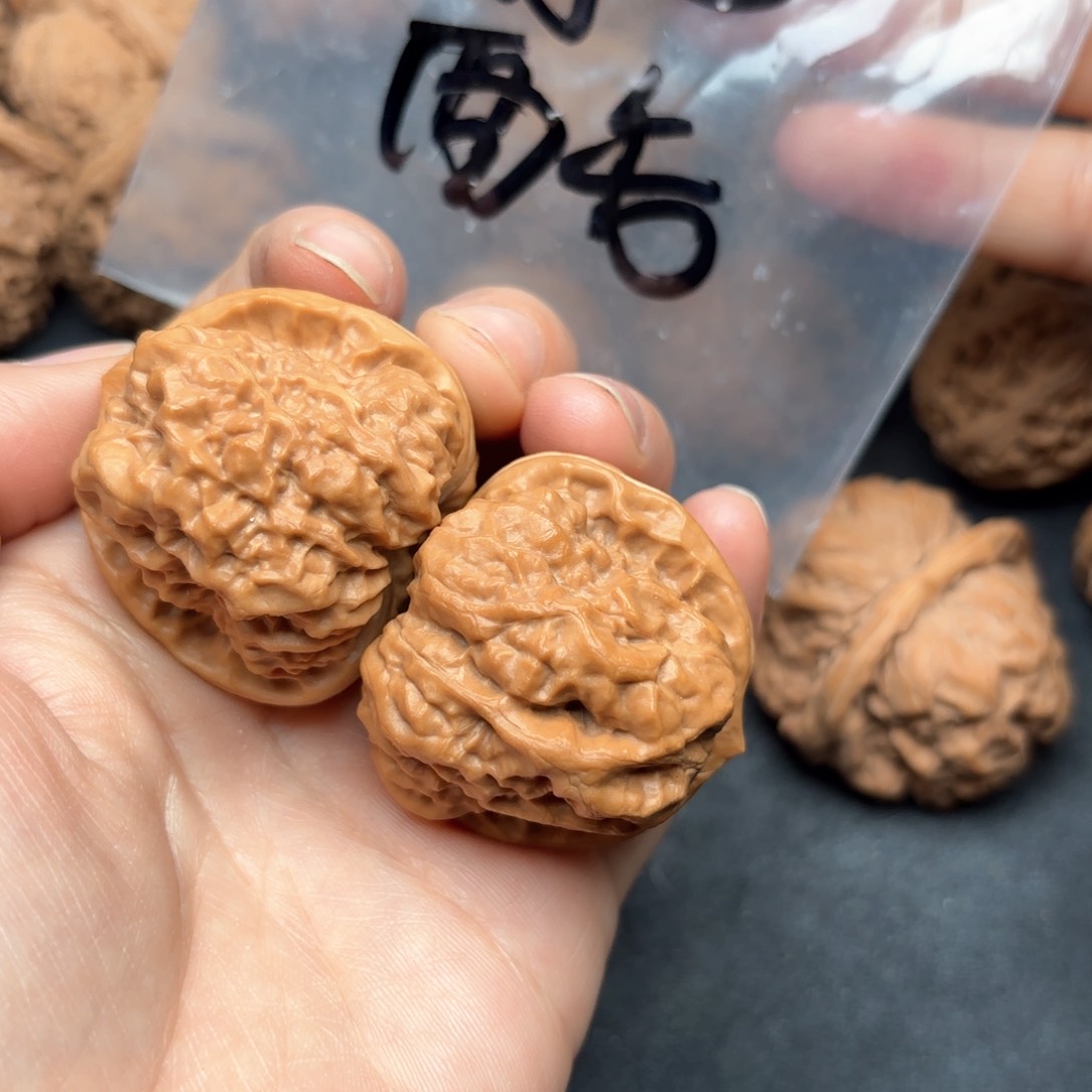 文玩核桃吊坠酷*?蛤蟆