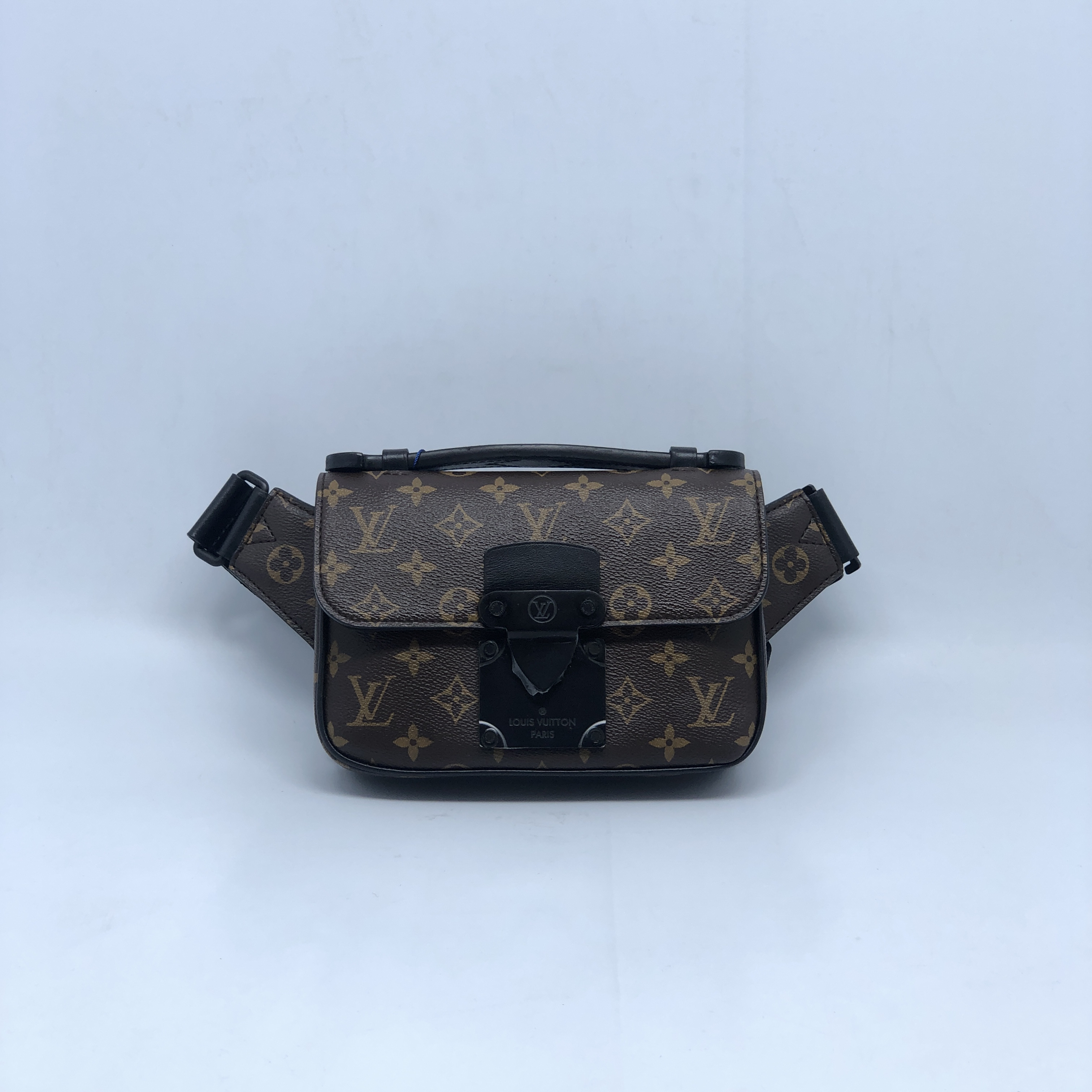99新 LouisVuitton/路易威登 98新 棕花s lock胸腰包/4395号