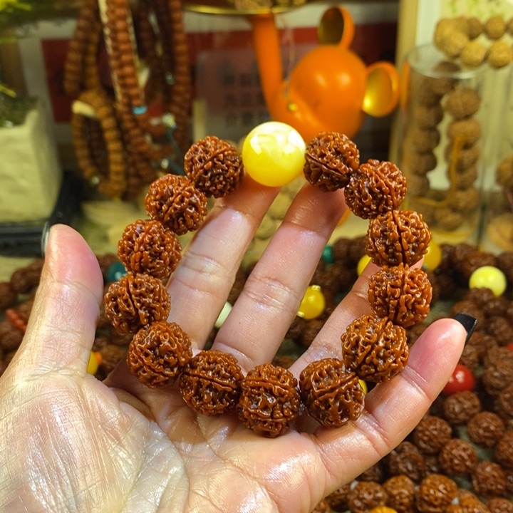 金刚菩提手串186玉化黄