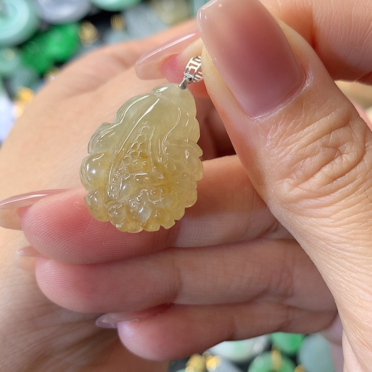 【闪购商品】翡翠吊坠(赠链)18K金镶嵌