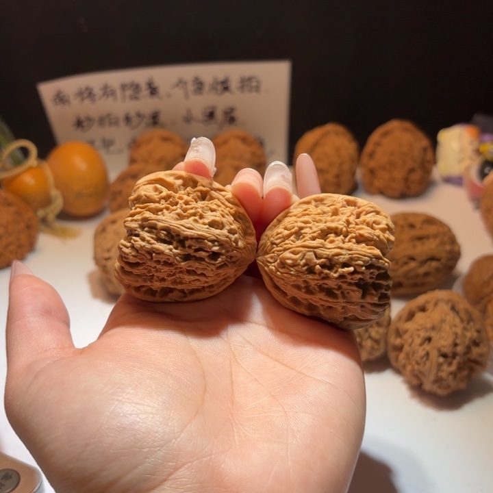 莓***汽吊坠文玩核桃19号链接