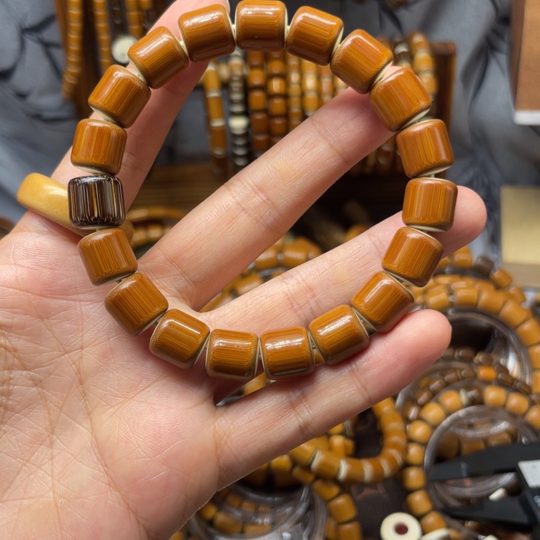 L***e竹11实心玉竹镶嵌款手串