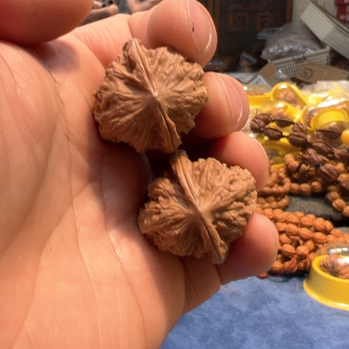 文玩核桃把件全品野狼狮子头