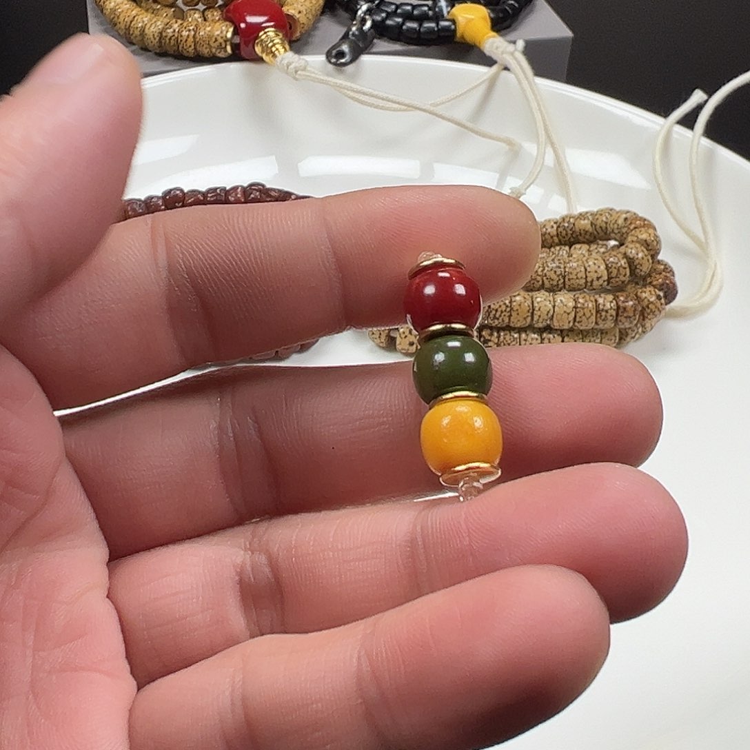 泥塑s*i彩色泥塑红黄绿