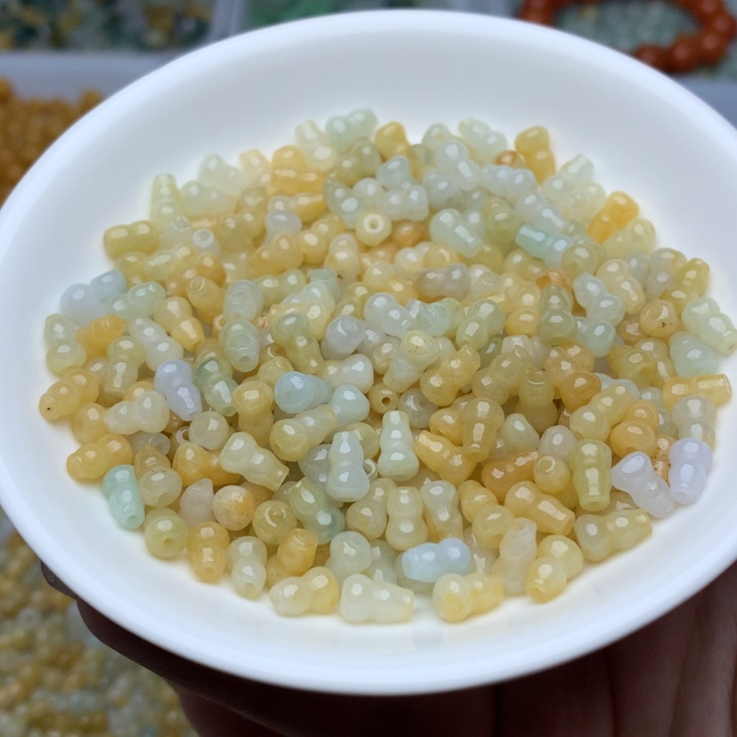 【闪购商品】翡翠手链未镶嵌卡5乘7.4冰黄葫芦50颗