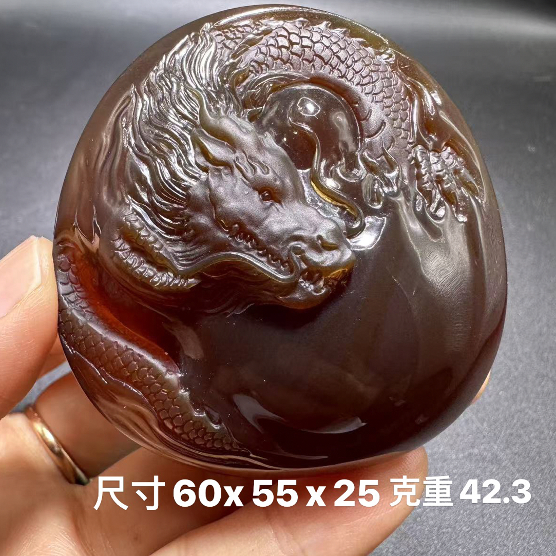 缅甸天然琥珀大师工雕刻件血蜜蜡龙吊坠