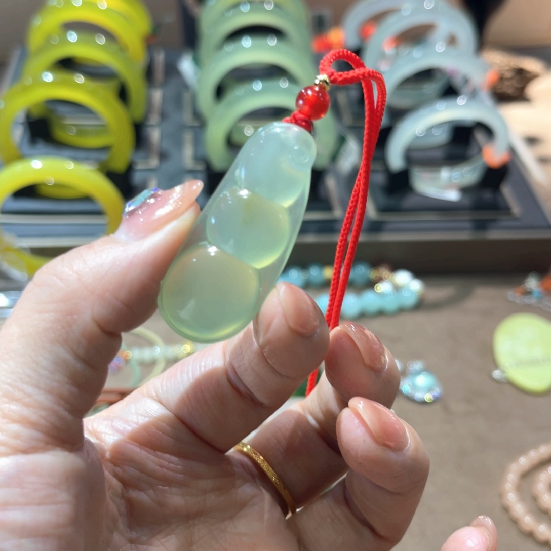 岫玉手镯未镶嵌手镯