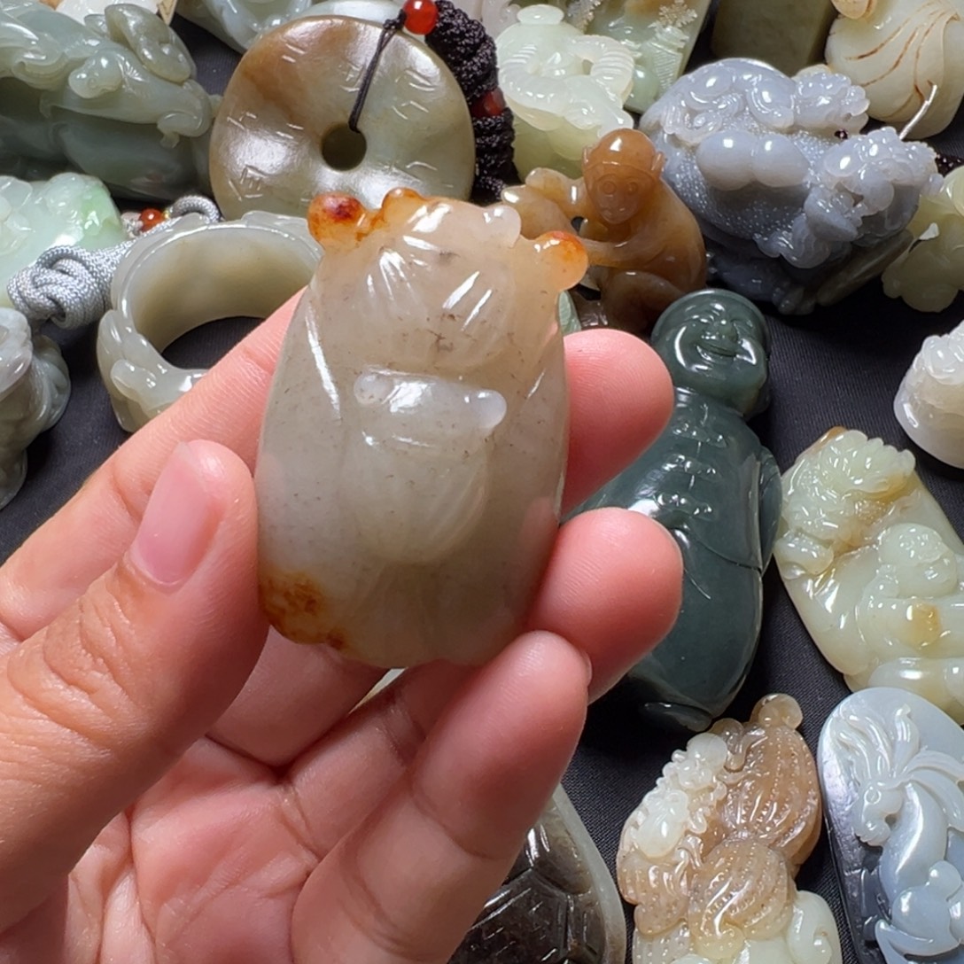 货***全和田玉未镶嵌颈饰