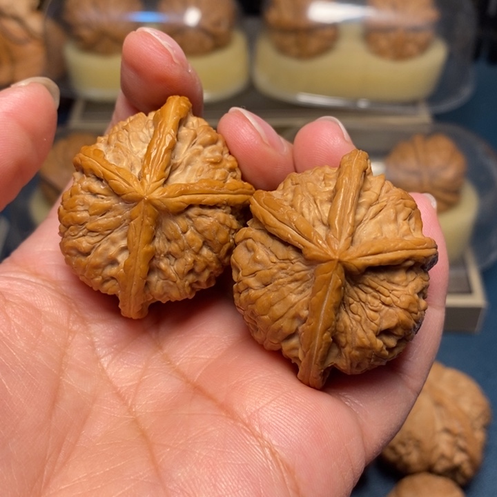 【闪购商品】文玩核桃把件穿云箭