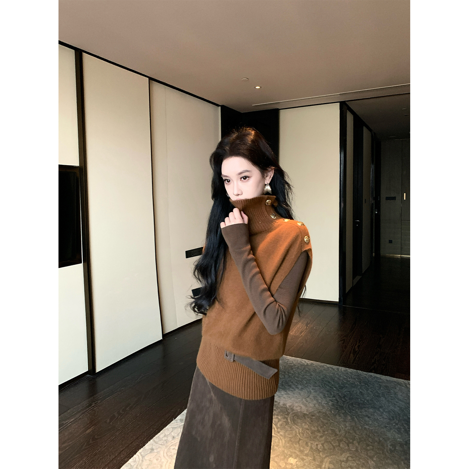 有洧Youwei【夕阳晚宴】气质百搭修身半高领秋冬针织马甲25SS0982