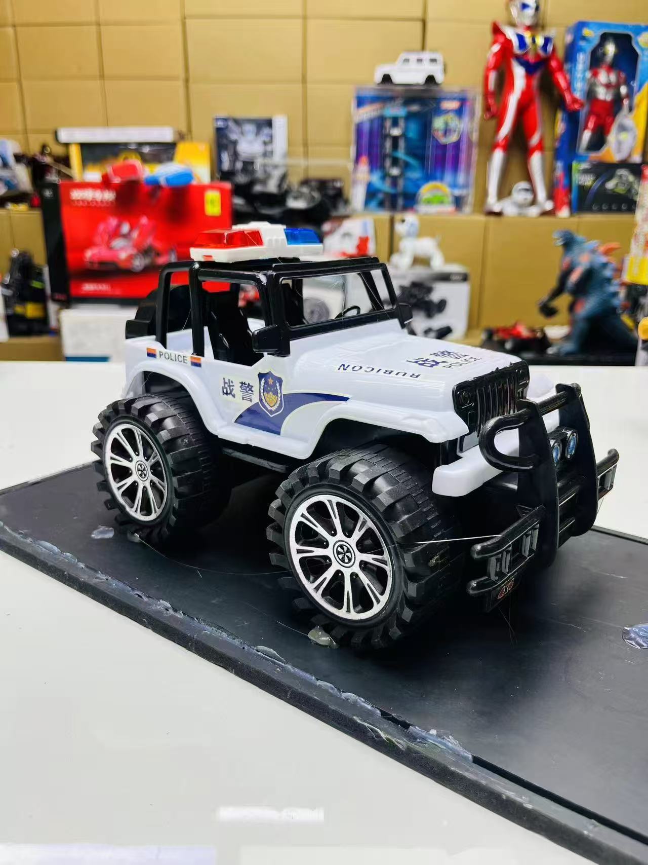 大号24厘米白色吉普车战警车模型(非遥控 不可开门)