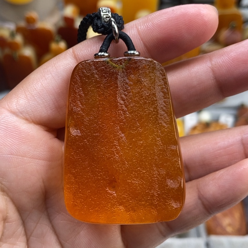 【闪购商品】琥珀颈饰未镶嵌