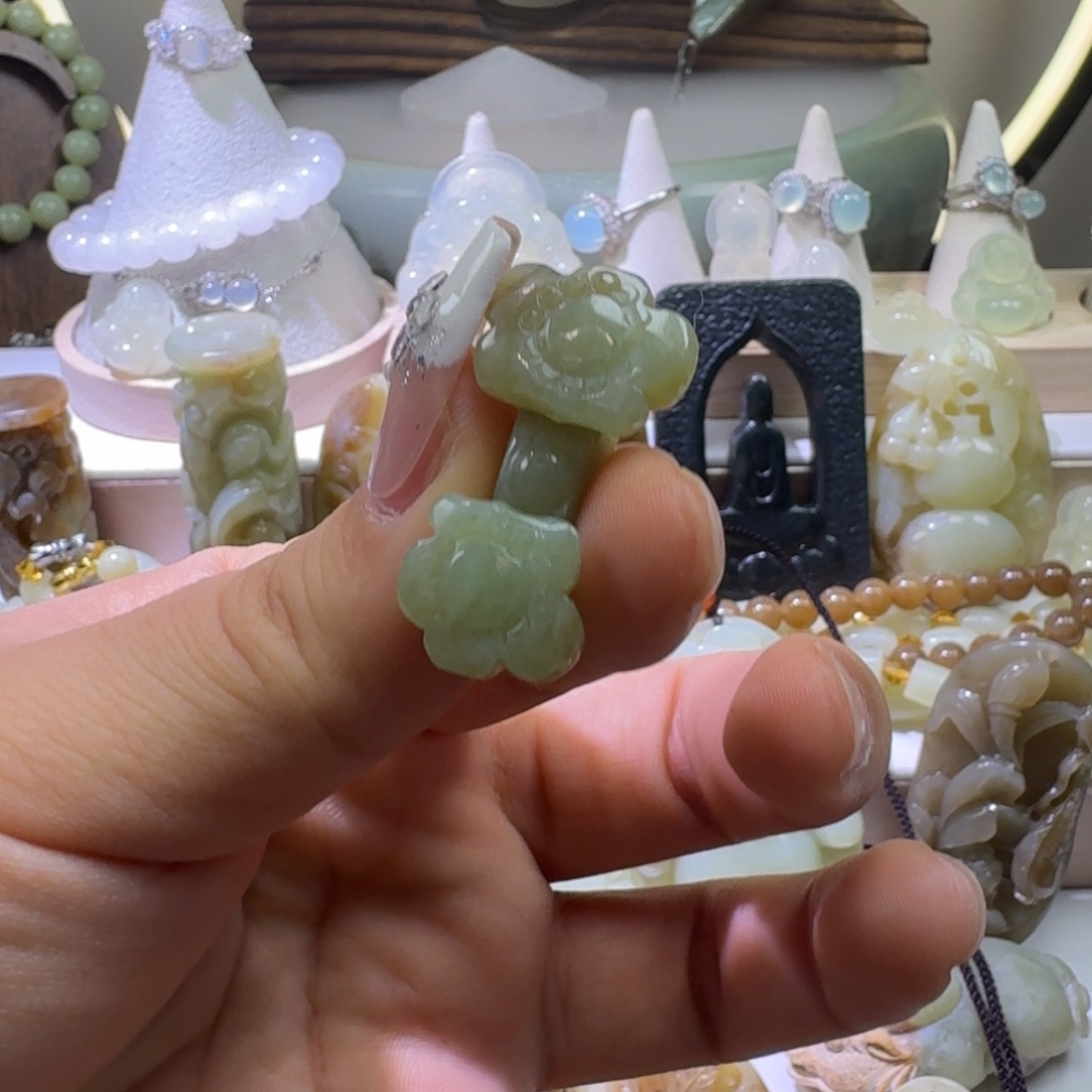 和田玉（糖玉）未镶嵌颈饰