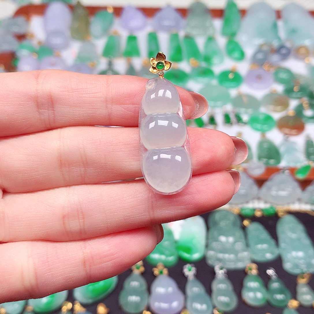 翡翠颈饰18K金镶嵌天然翡翠A货