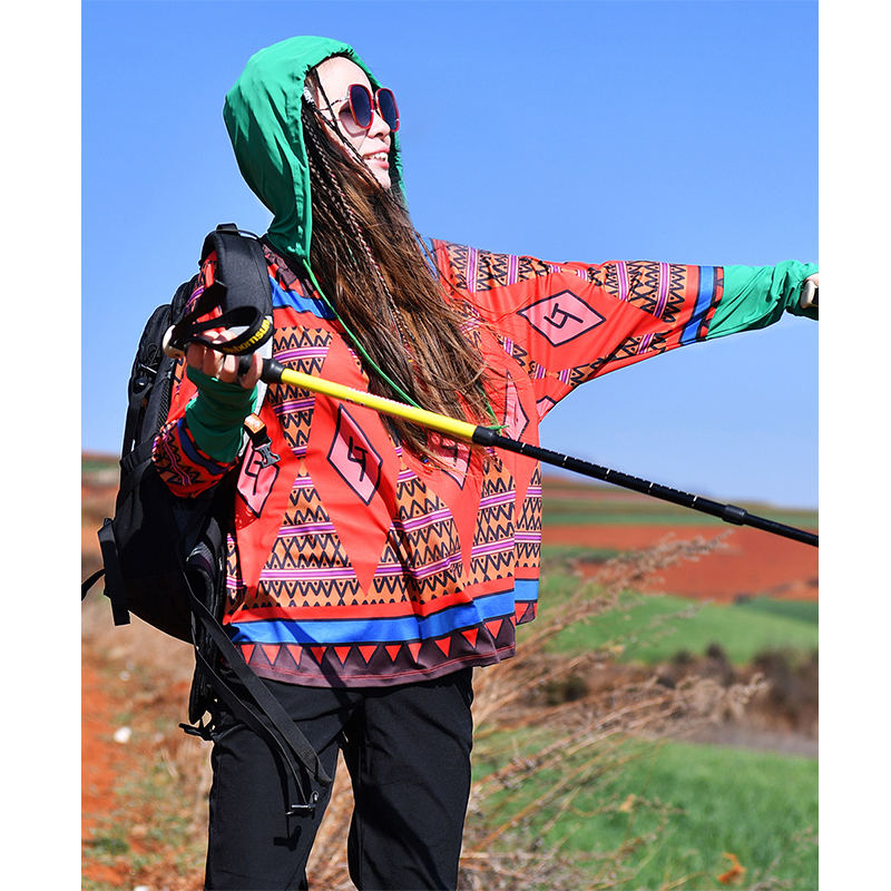 北京森林户外2025新品原创春夏印花轻薄透气遮阳皮肤衣速干T恤女