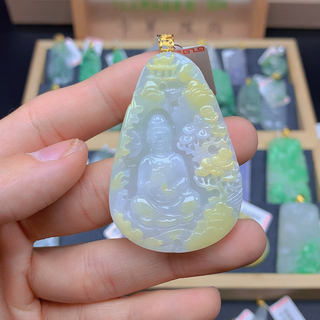 翡翠颈饰18K金镶嵌翡翠