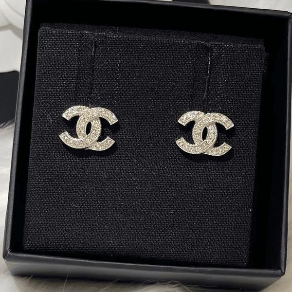大吉中古/Chanel香奈儿淡金双C带钻耳钉