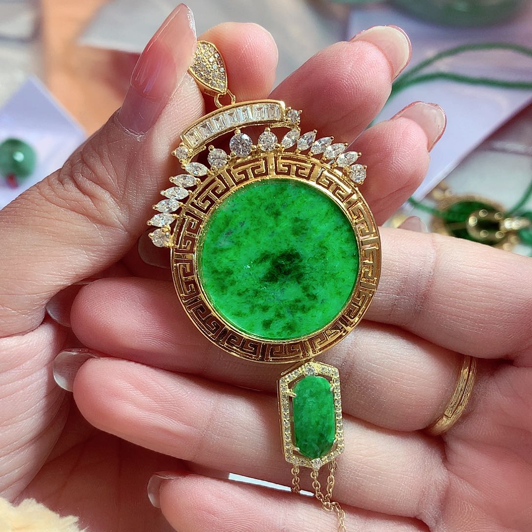 翡翠颈饰银S925镶嵌翡翠