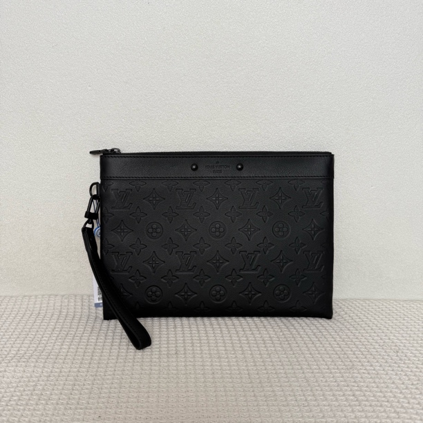 99新 LouisVuitton/路易威登 6282/时尚芯片款黑色全皮压纹手拿包