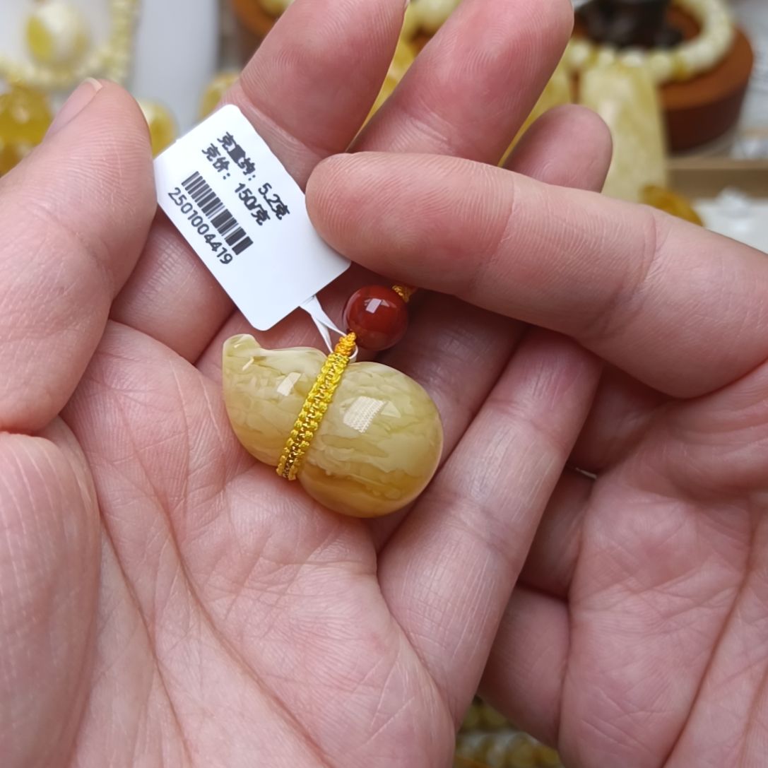 未镶嵌蜜蜡裸石立体葫芦