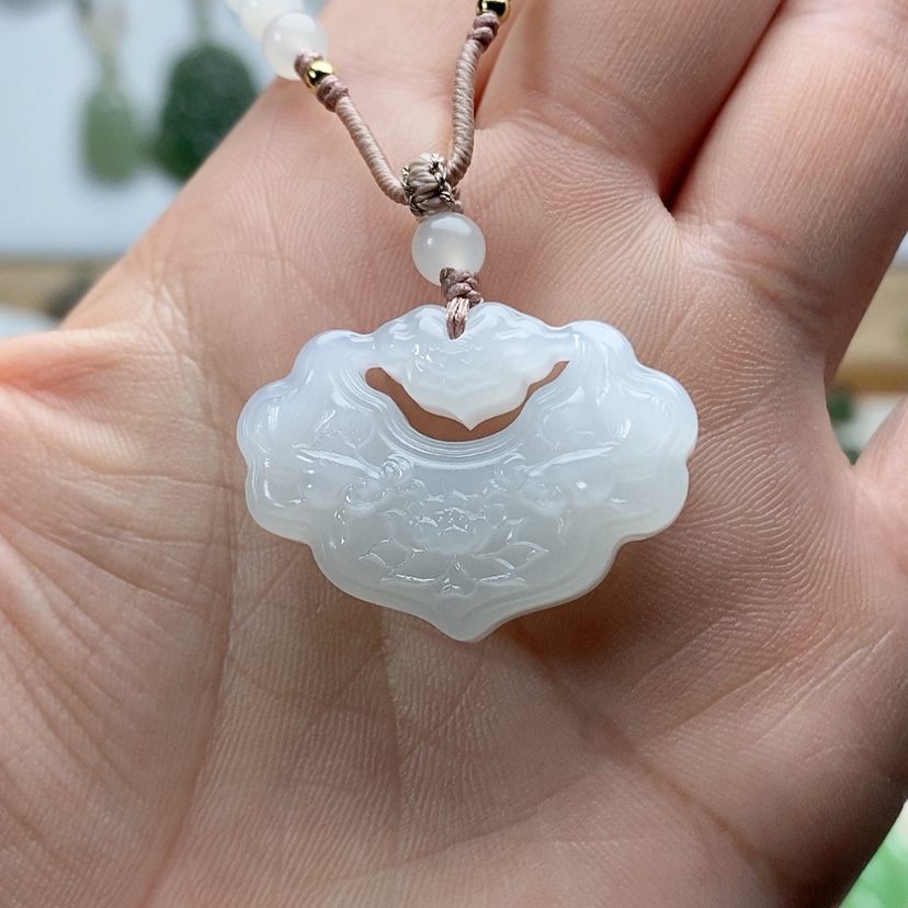 【闪购商品】颈饰未镶嵌和田玉