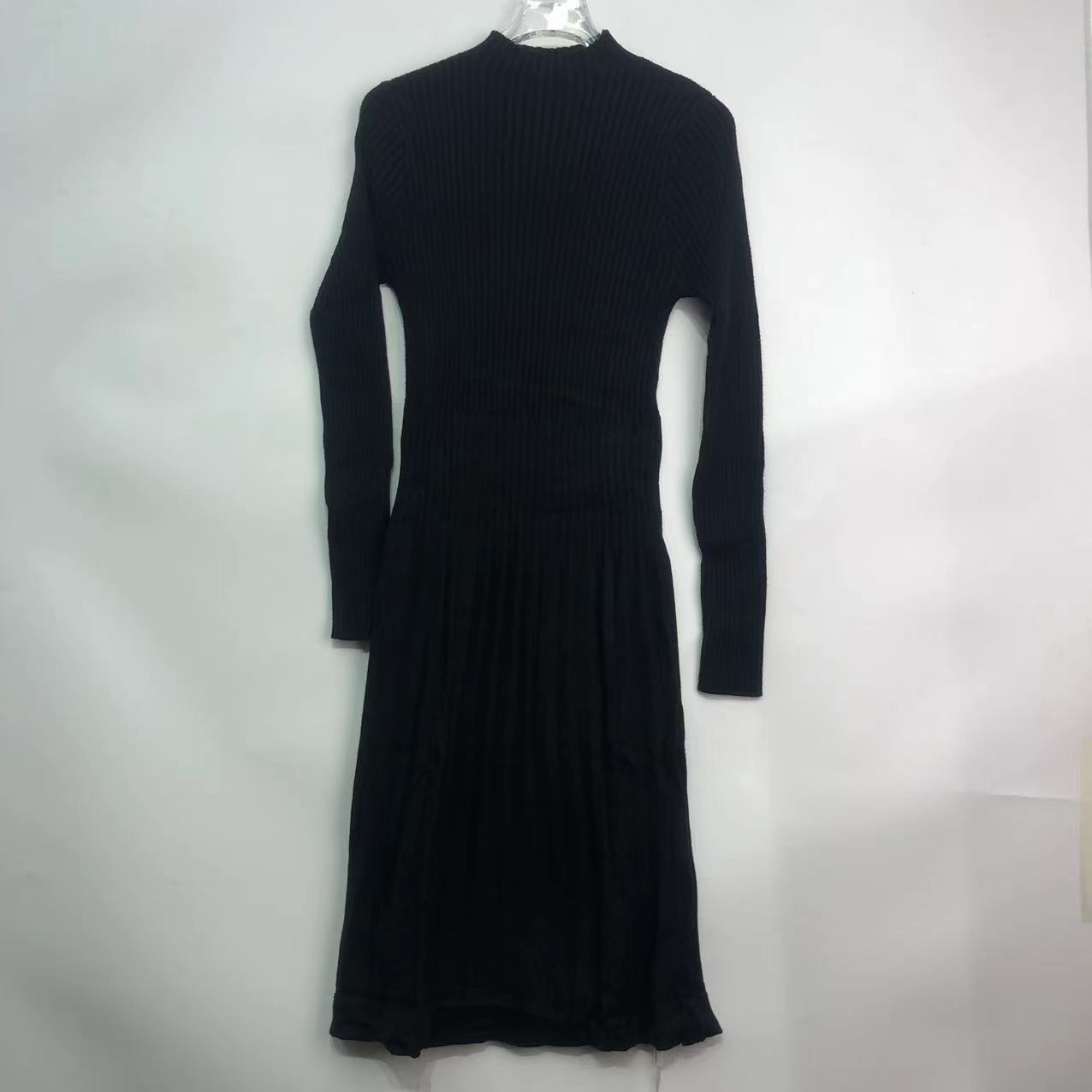 HY0490气质百搭黑色减龄显瘦连衣裙