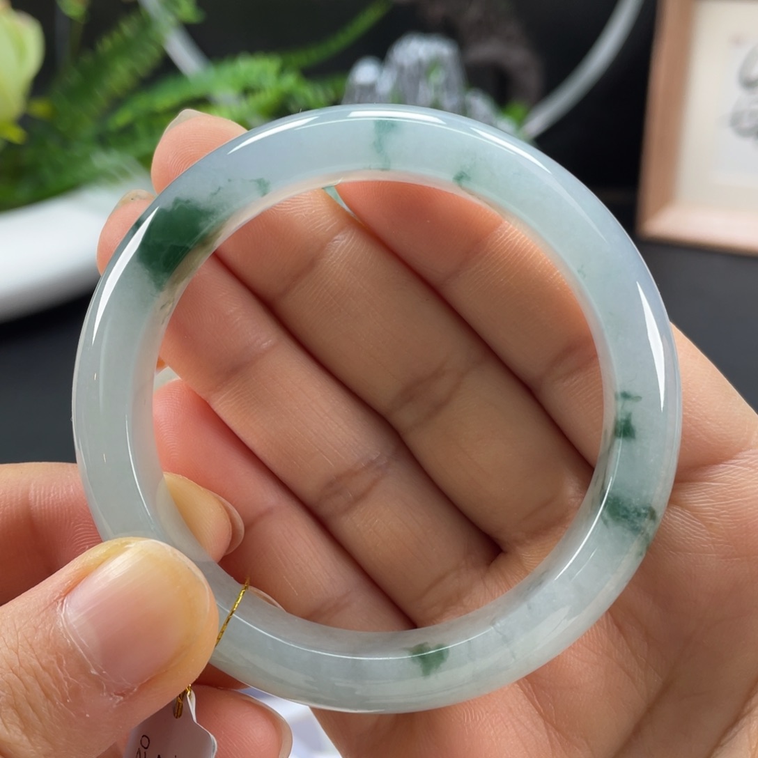 翡翠手镯未镶嵌冰蓝水飘花正圈