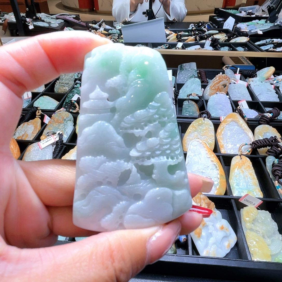 翡翠颈饰未镶嵌一个