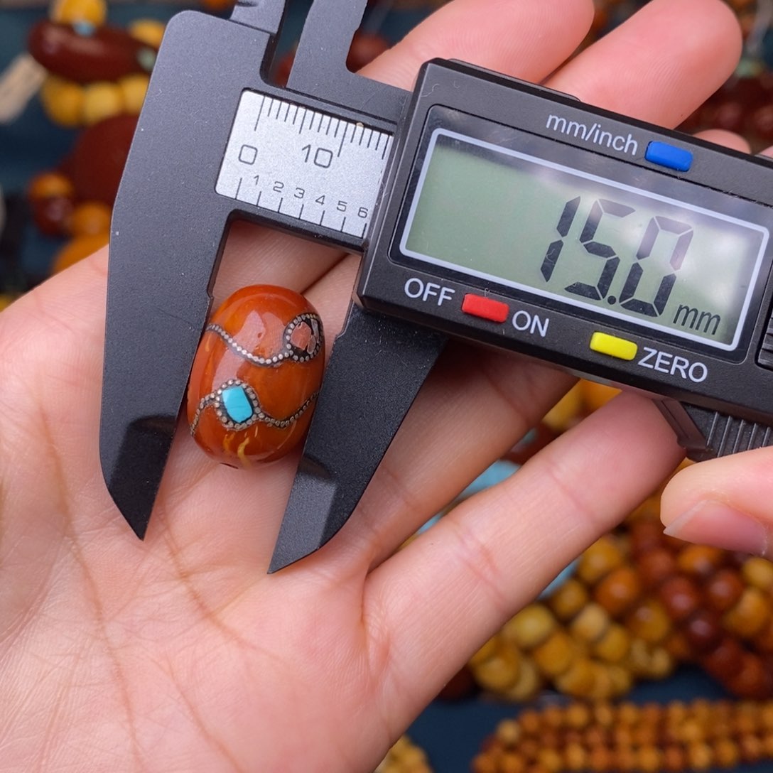 蜜蜡裸石未镶嵌蜜蜡