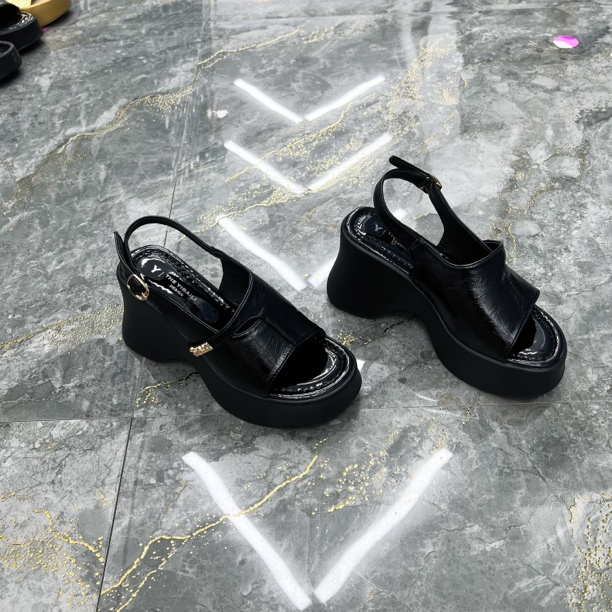 A3A D18新款凉鞋推荐