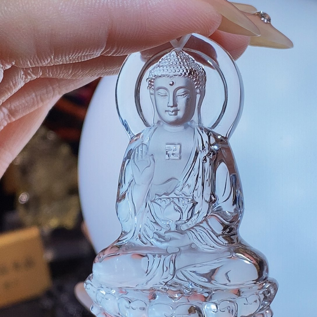 时****颈饰水晶未镶嵌吊坠