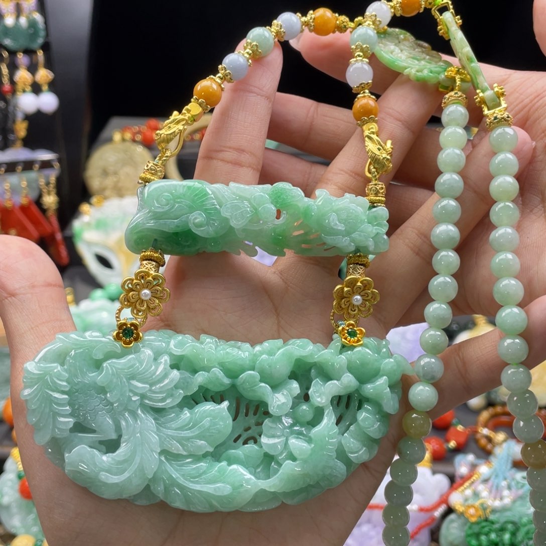 翡翠颈饰未镶嵌代编织