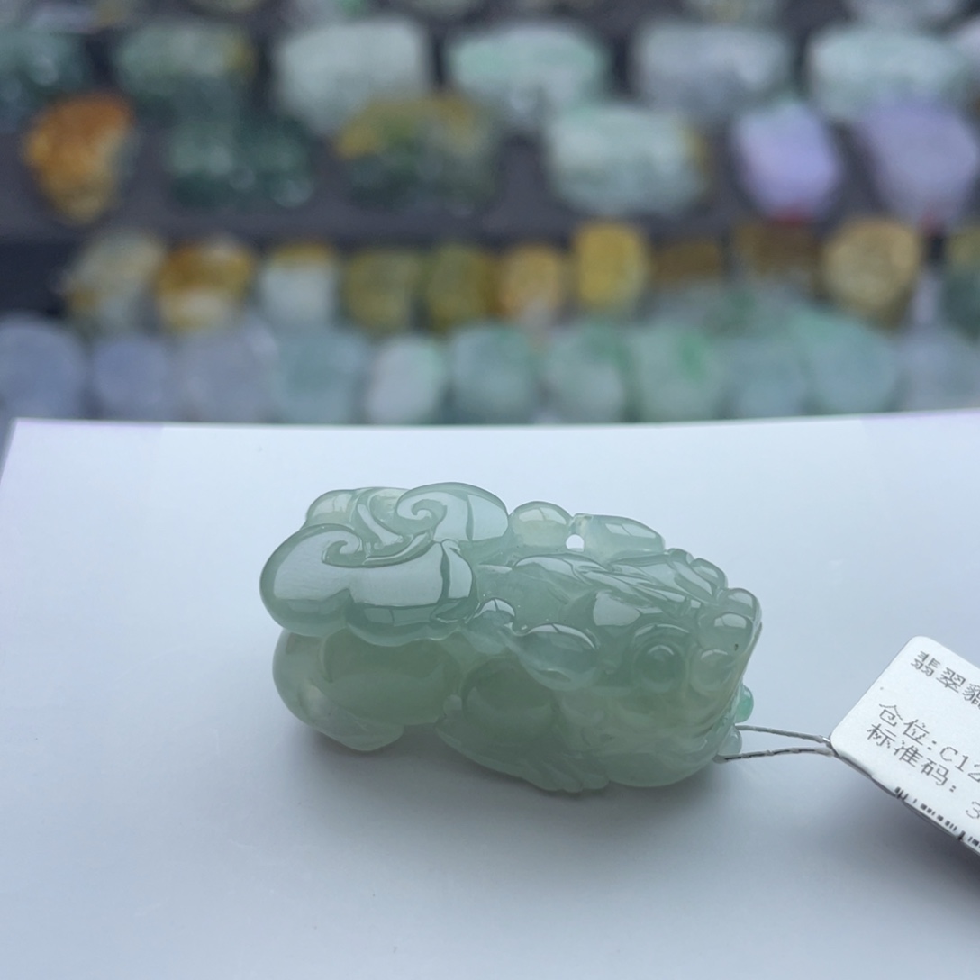 翡翠颈饰未镶嵌貔貅