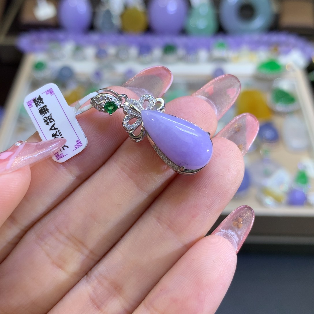 翡翠颈饰银S925镶嵌翡翠