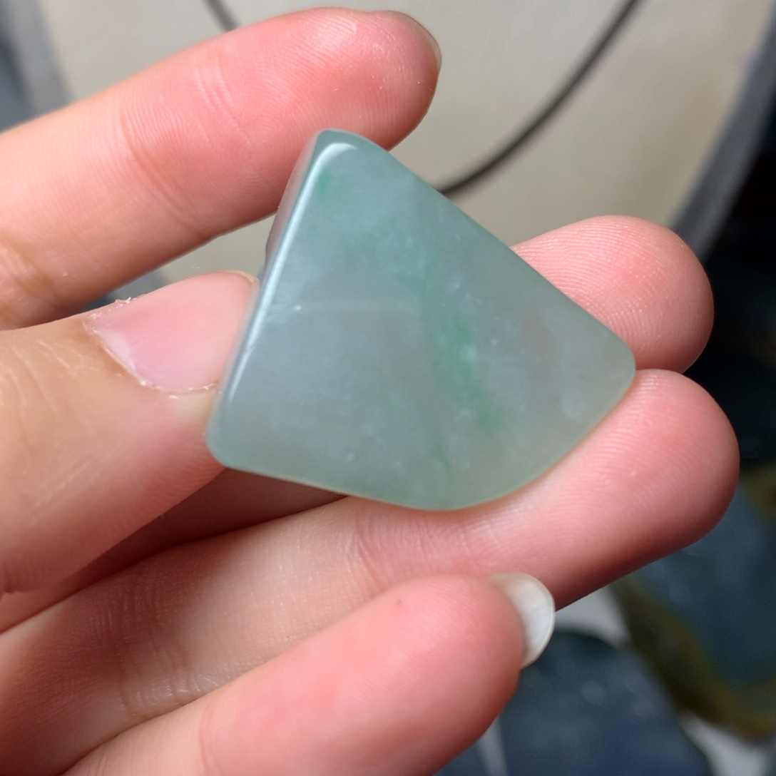 翡翠颈饰未镶嵌吊坠