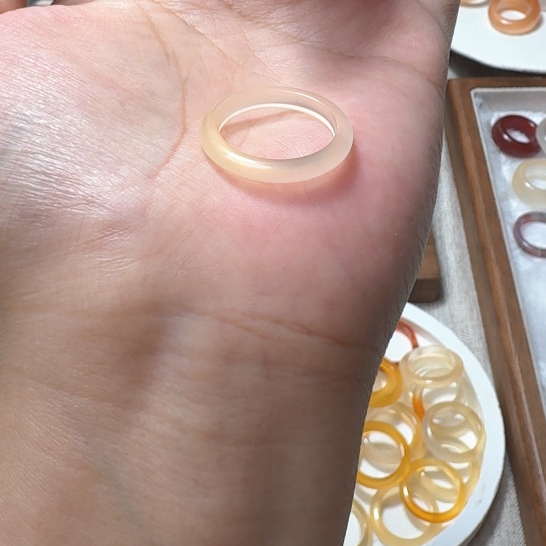 未镶嵌戒指玛瑙/玉髓671港16
