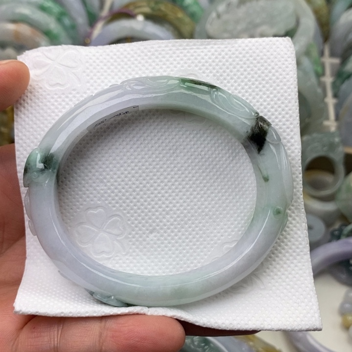 翡翠未镶嵌手镯58.2贵妃貔貅手镯