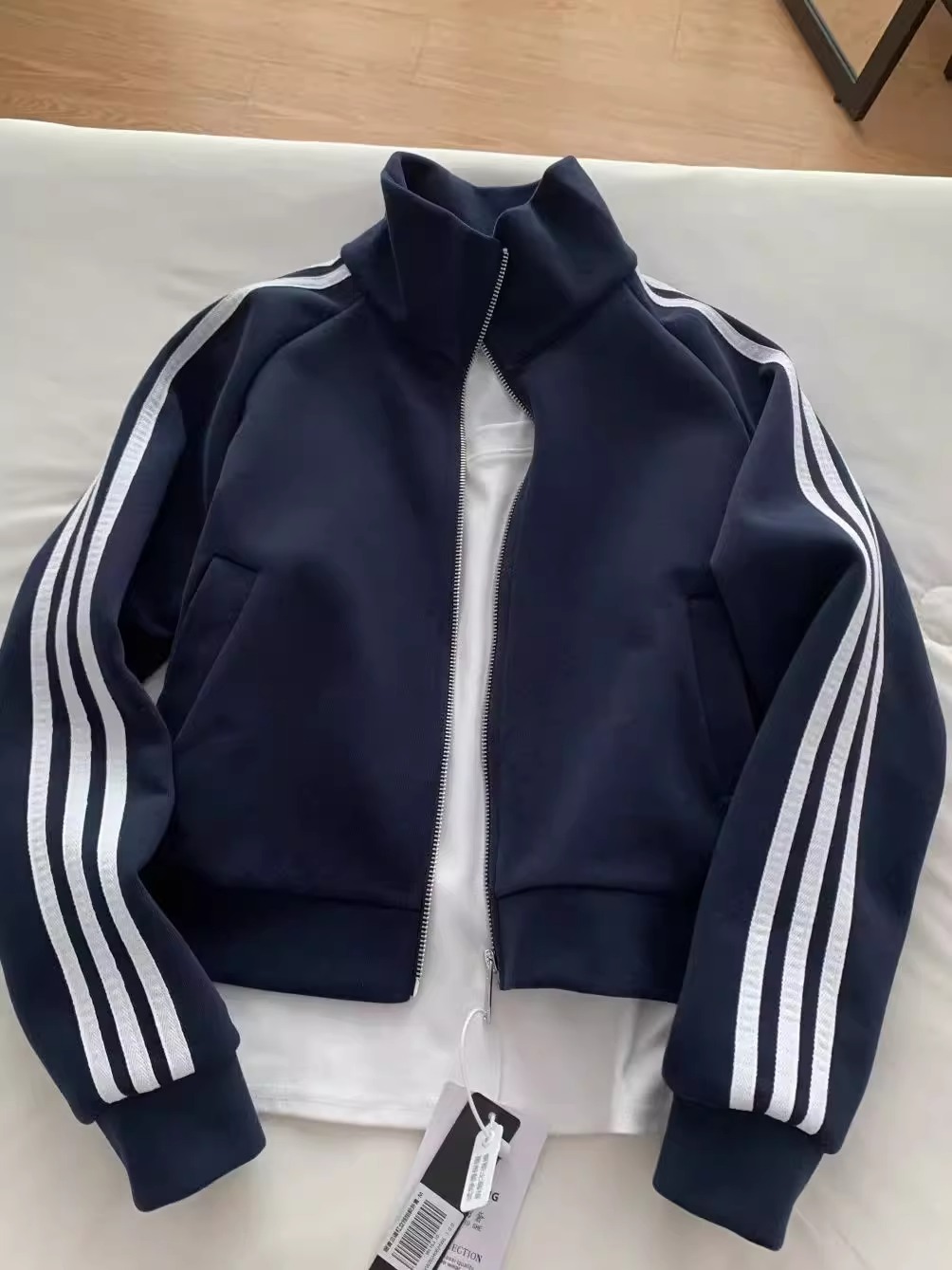 三条杠蓝色外套女款春秋黑色韩系夹克棒球服运动穿搭上衣女早秋季